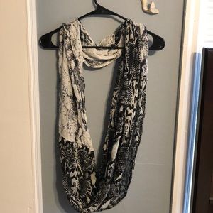 [tasha] infinity scarf